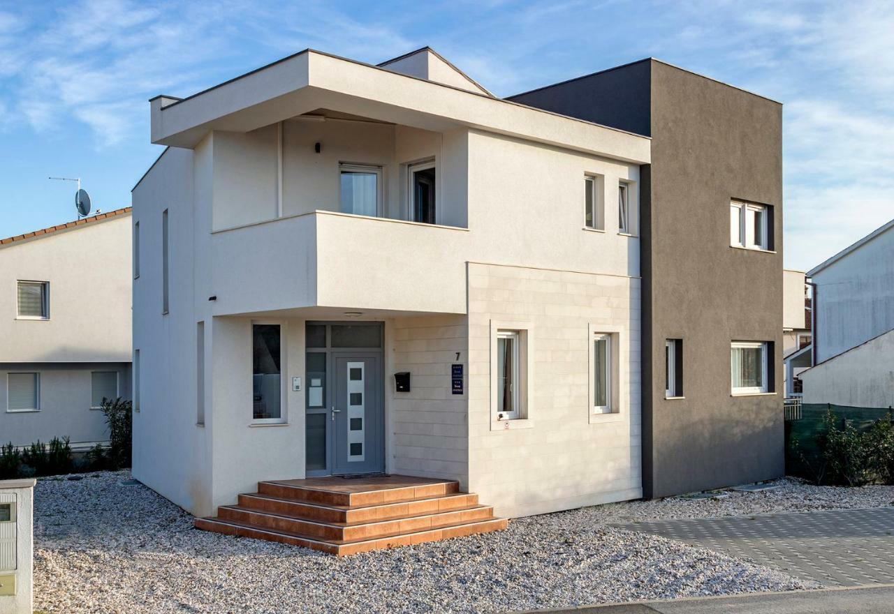 Apartments Peti Pula Exterior foto
